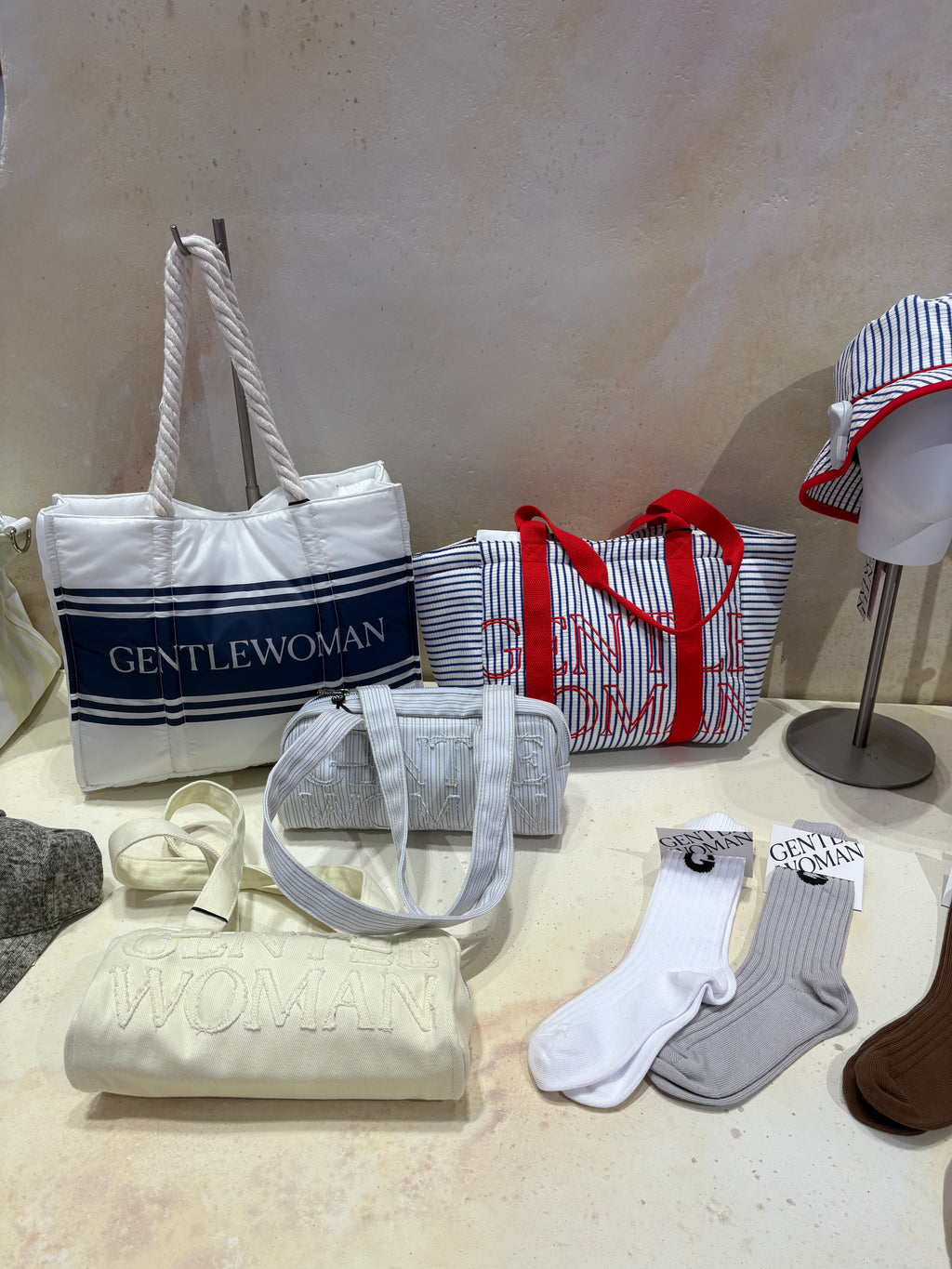 泰國代購! Gentlewoman 新款 shoulder bag