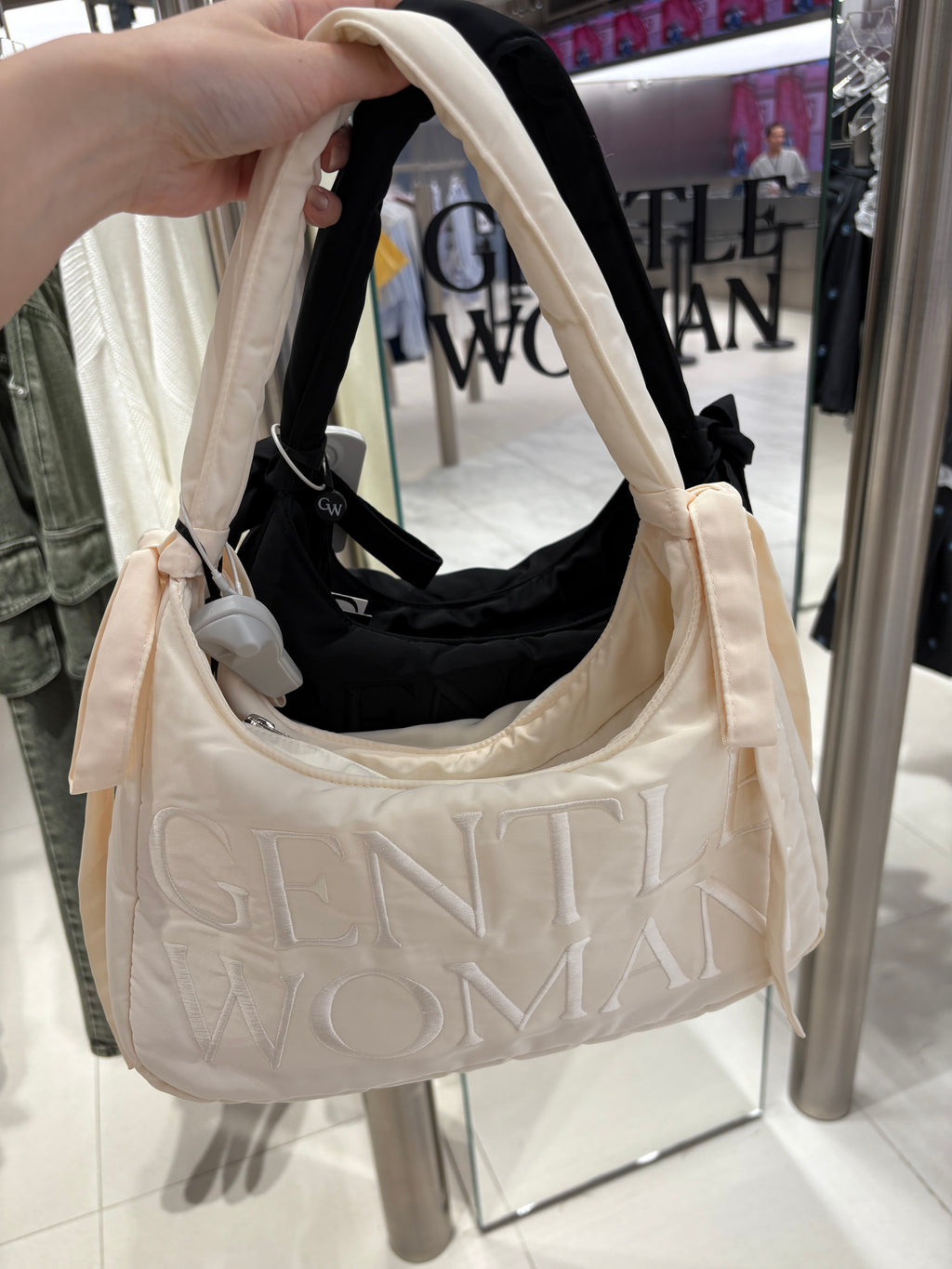 New! Gentlewoman Ribbons Shoulder Bag
